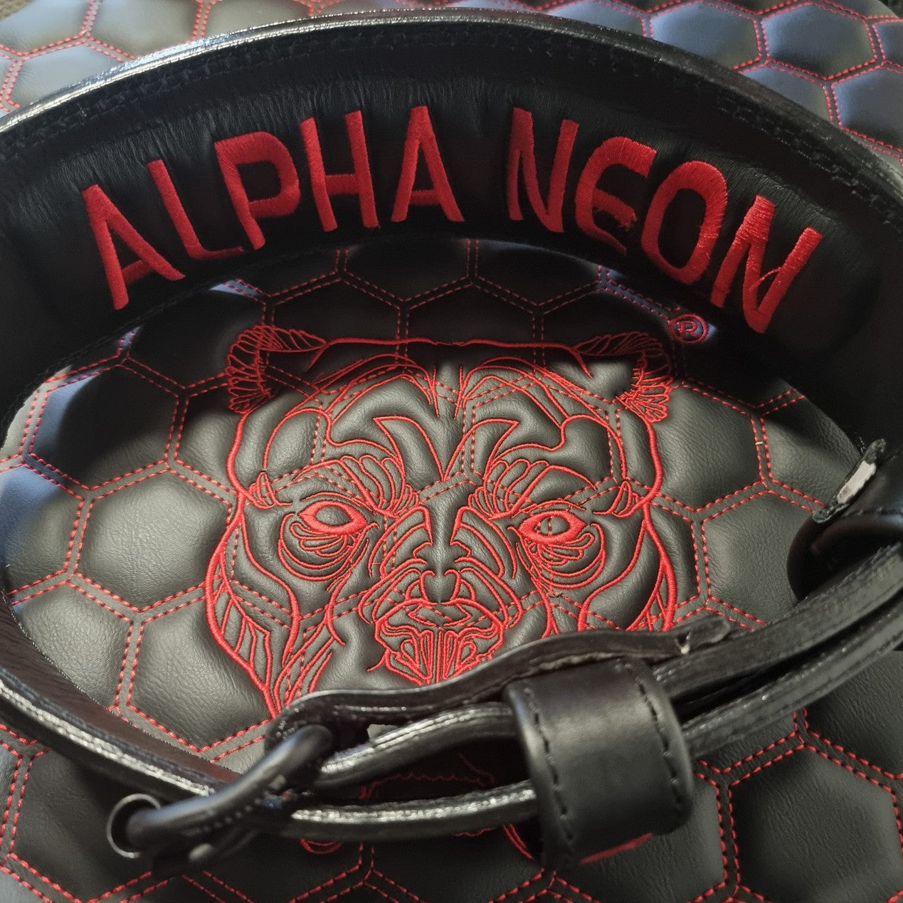 ALPHA NEON® DARKSIDE® WEIGHTLIFTING BELT