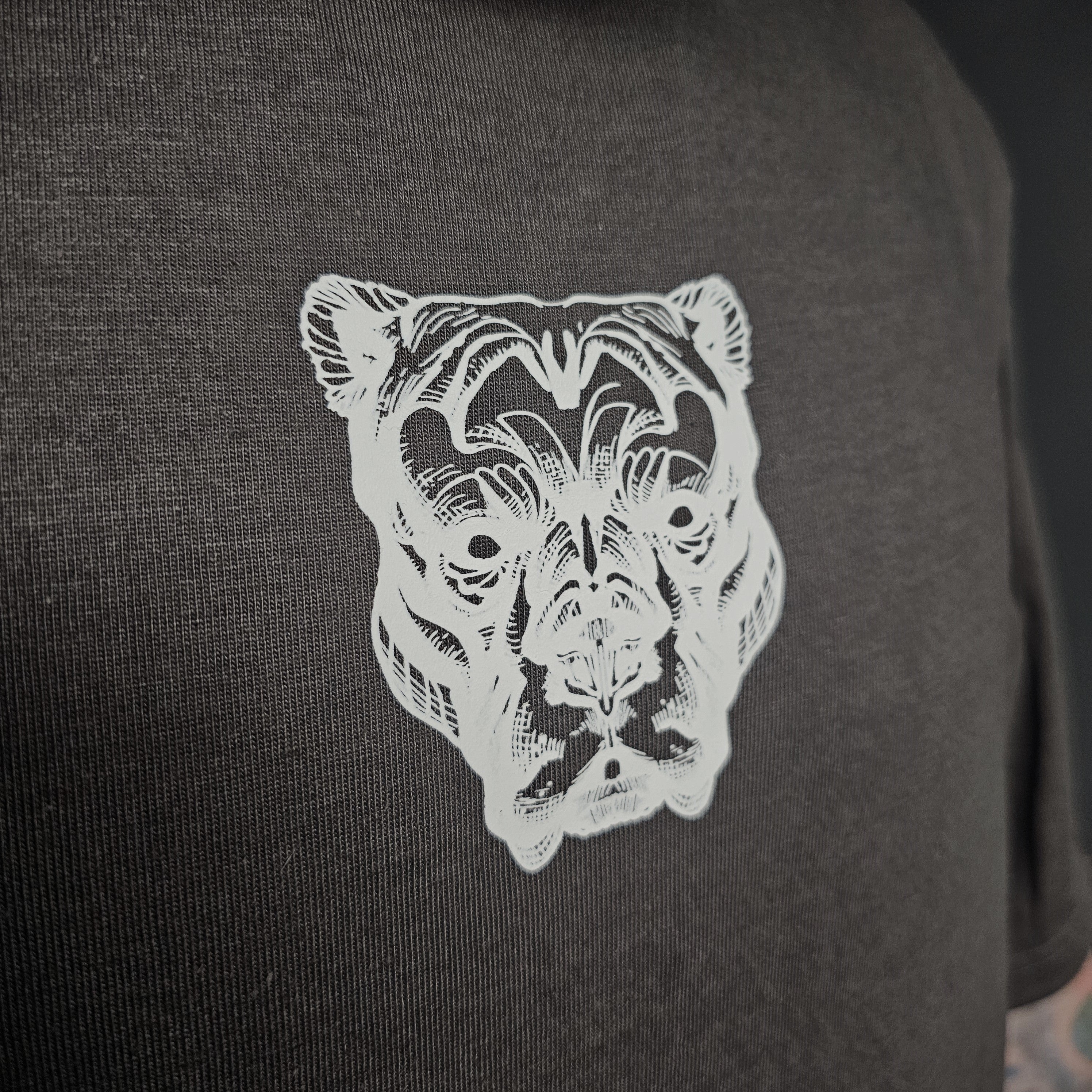 ALPHA NEON® DARKSIDE TRAINING CLUB